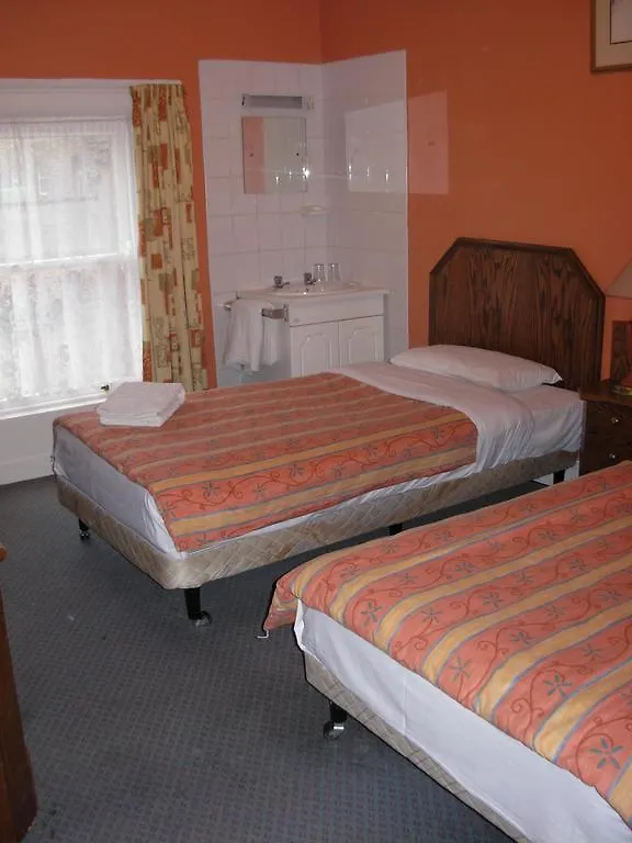 Mcelroy Budget Accommodation Dublin Hostel