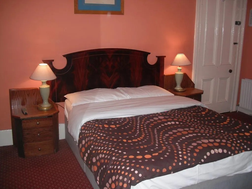 Mcelroy Budget Accommodation Dublin Hostel